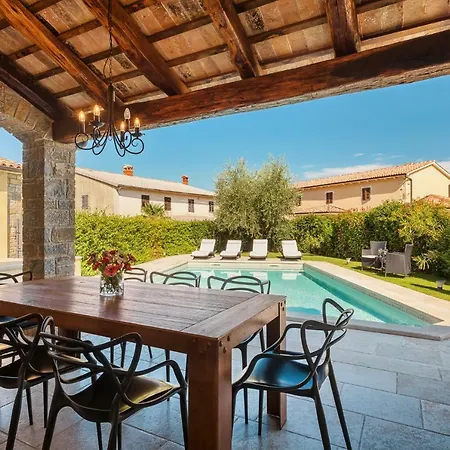 Benvenuti Villa *